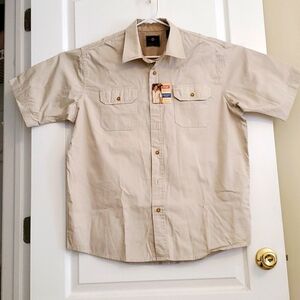 NWT Wrangler Premium Quality Men's Shirt, Size L, Tan color, Short Sleev…